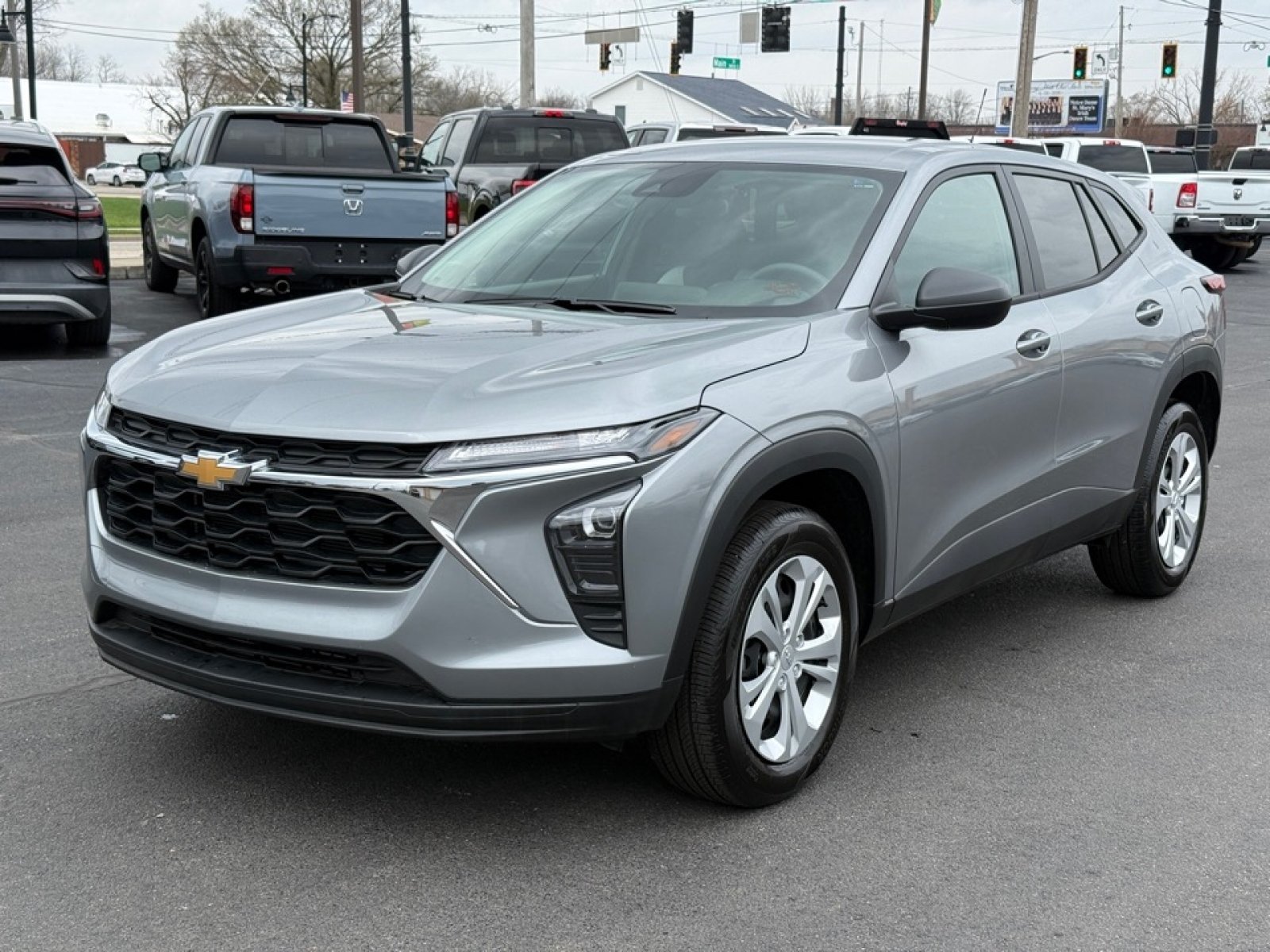 Used 2026 Chevrolet Trax LS w/ Driver Confidence Package FWD image 4