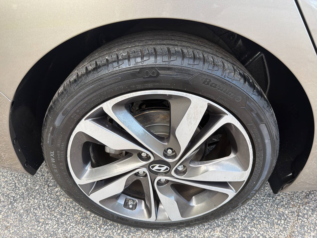 Used 2016 Hyundai Elantra Limited FWD image 30