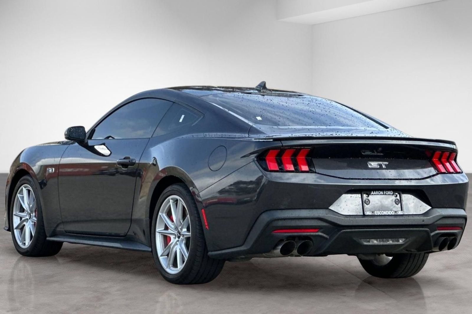 Used 2024 Ford Mustang GT Premium RWD image 3