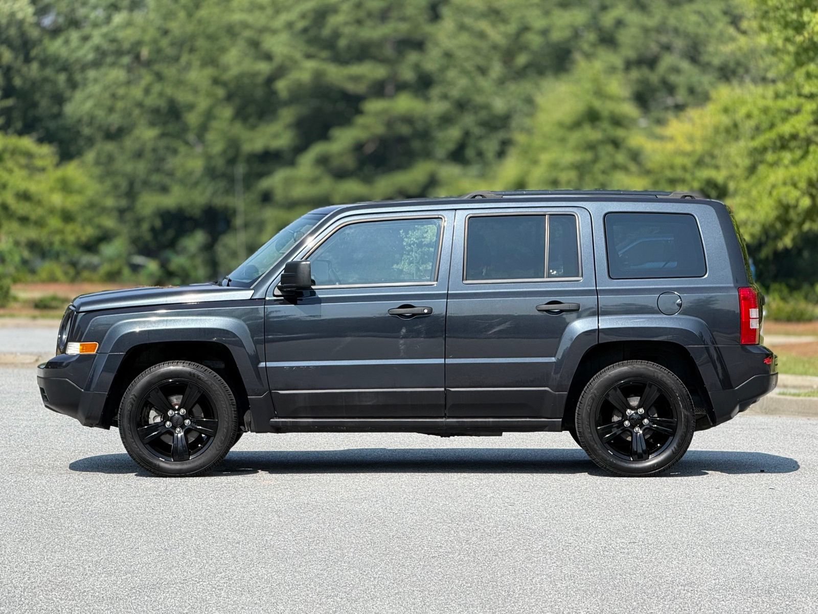 Used 2015 Jeep Patriot Sport FWD image 9