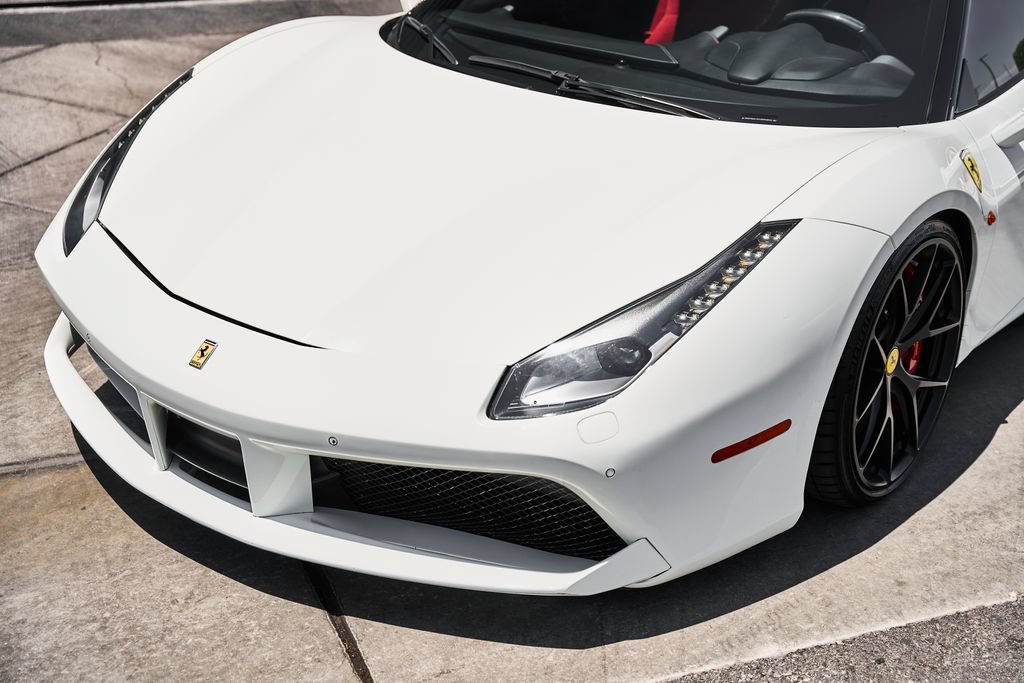 Used 2018 Ferrari 488 GTB RWD image 6