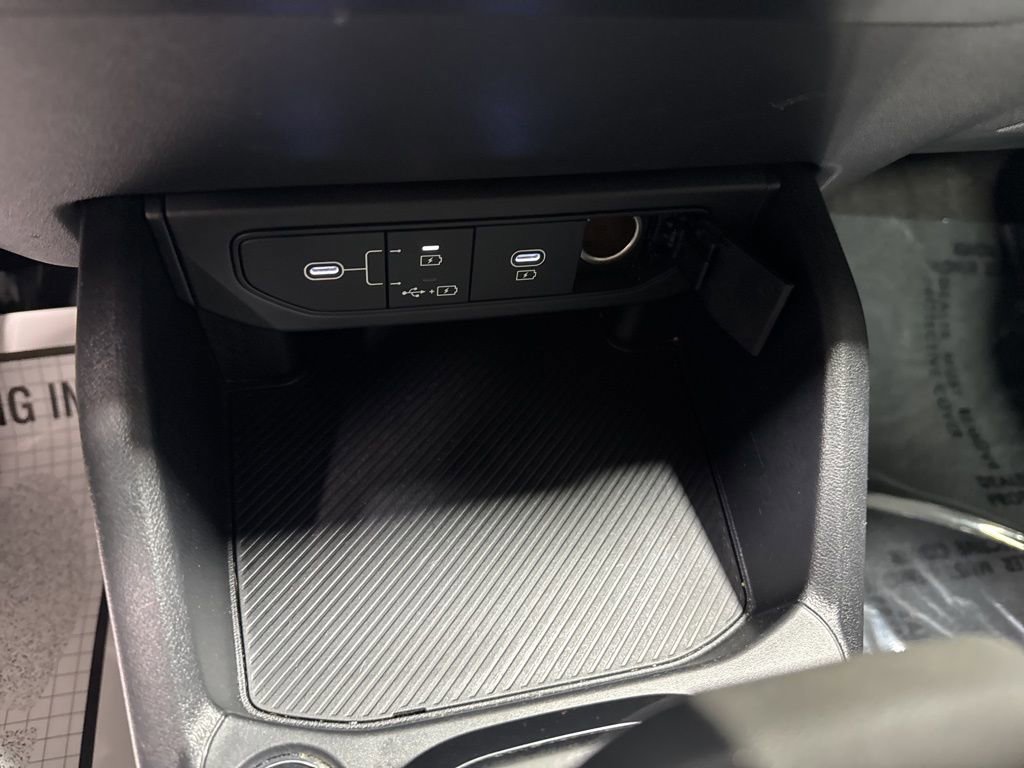 Used 2025 Kia K4 LXS image 28