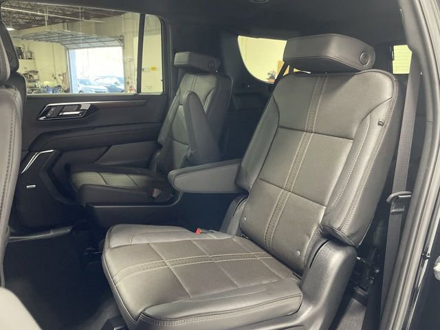 New 2026 Chevrolet Suburban High Country image 23