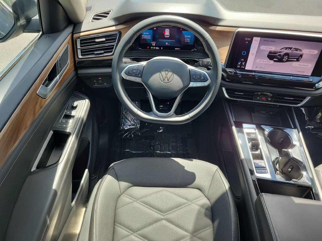 Certified 2024 Volkswagen Atlas SE FWD image 15