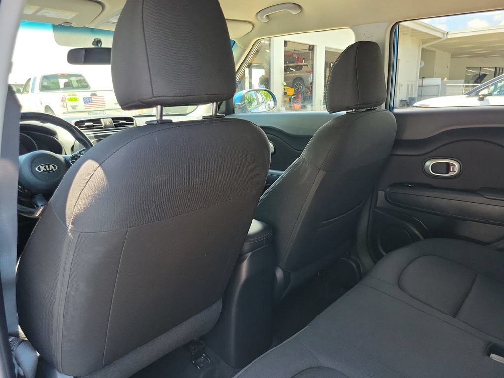 Used 2017 Kia Soul + w/ Designer's Package FWD image 8