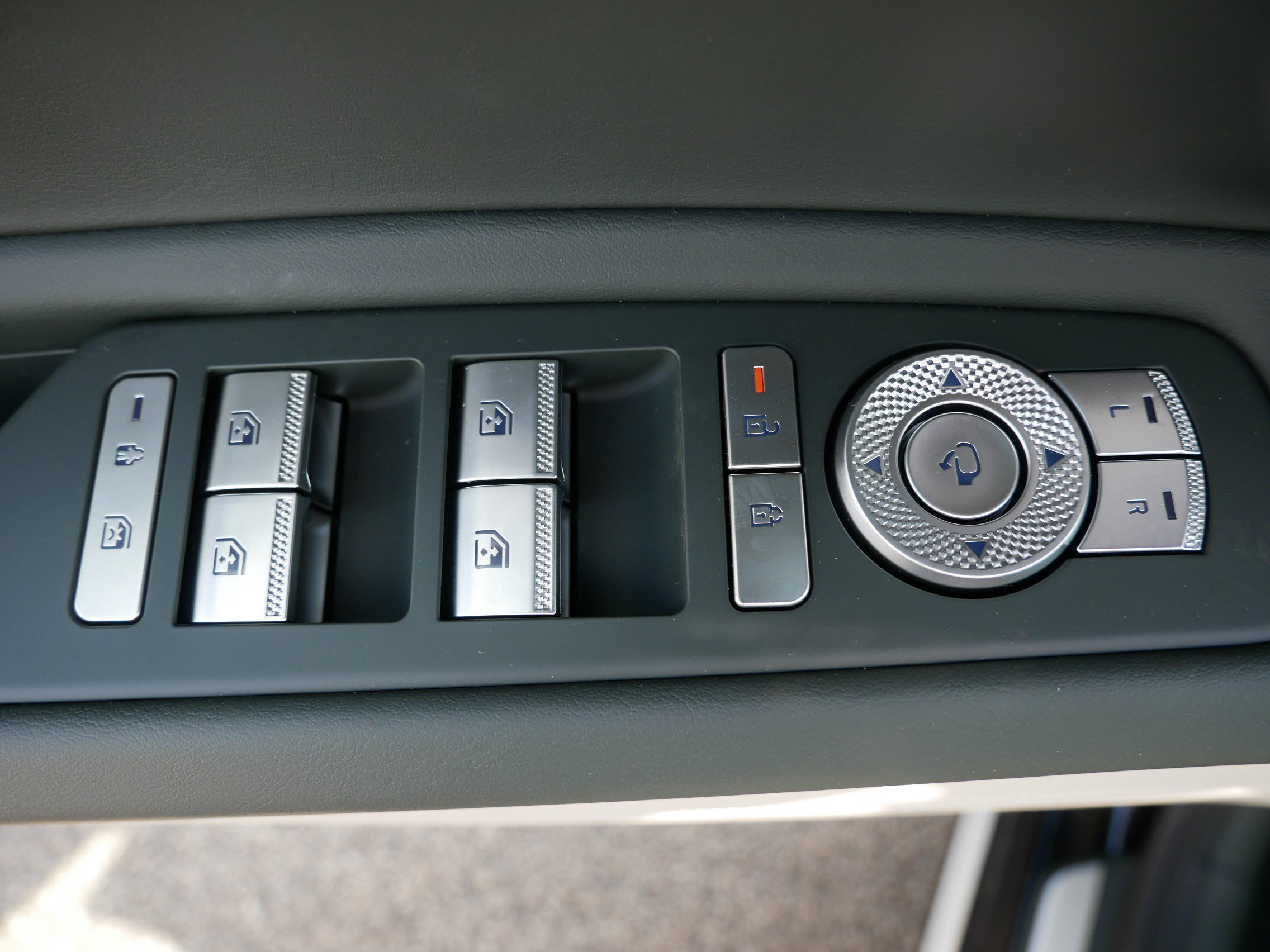 New 2025 Genesis GV80 3.5T e-SC image 8