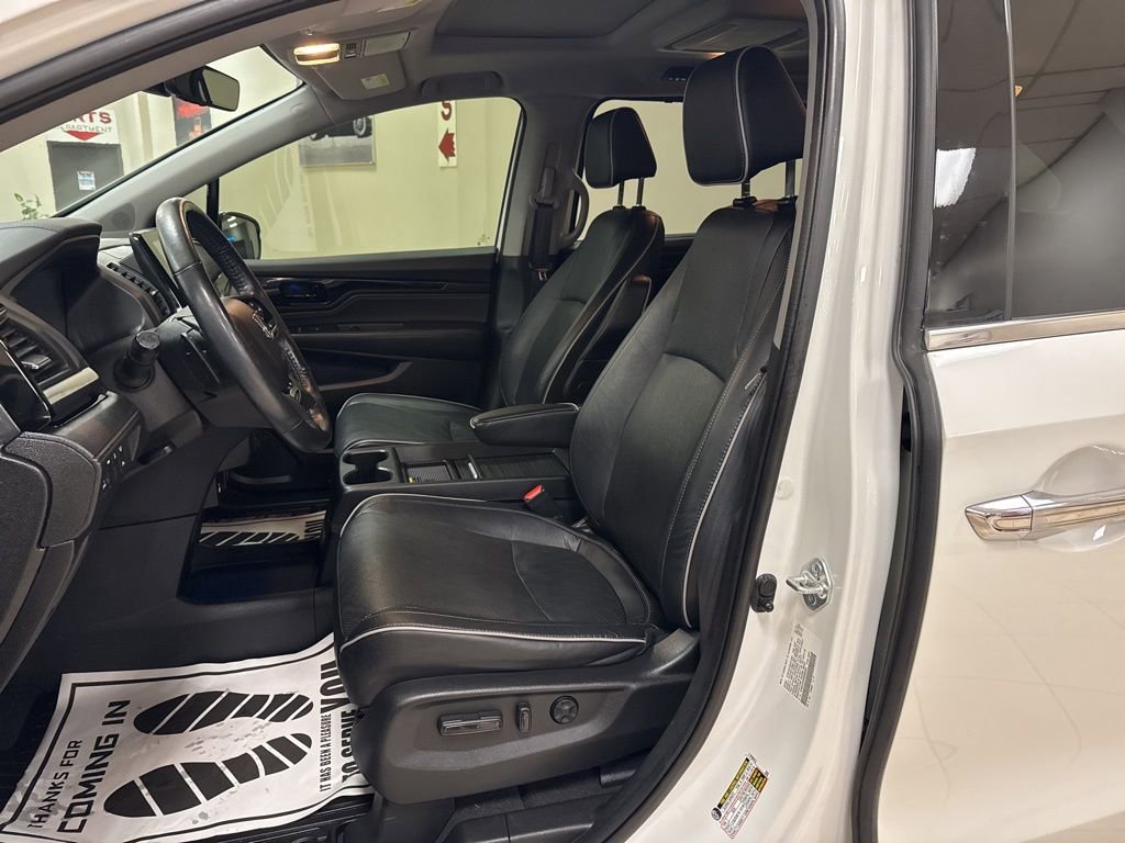 Used 2022 Honda Odyssey Elite image 12