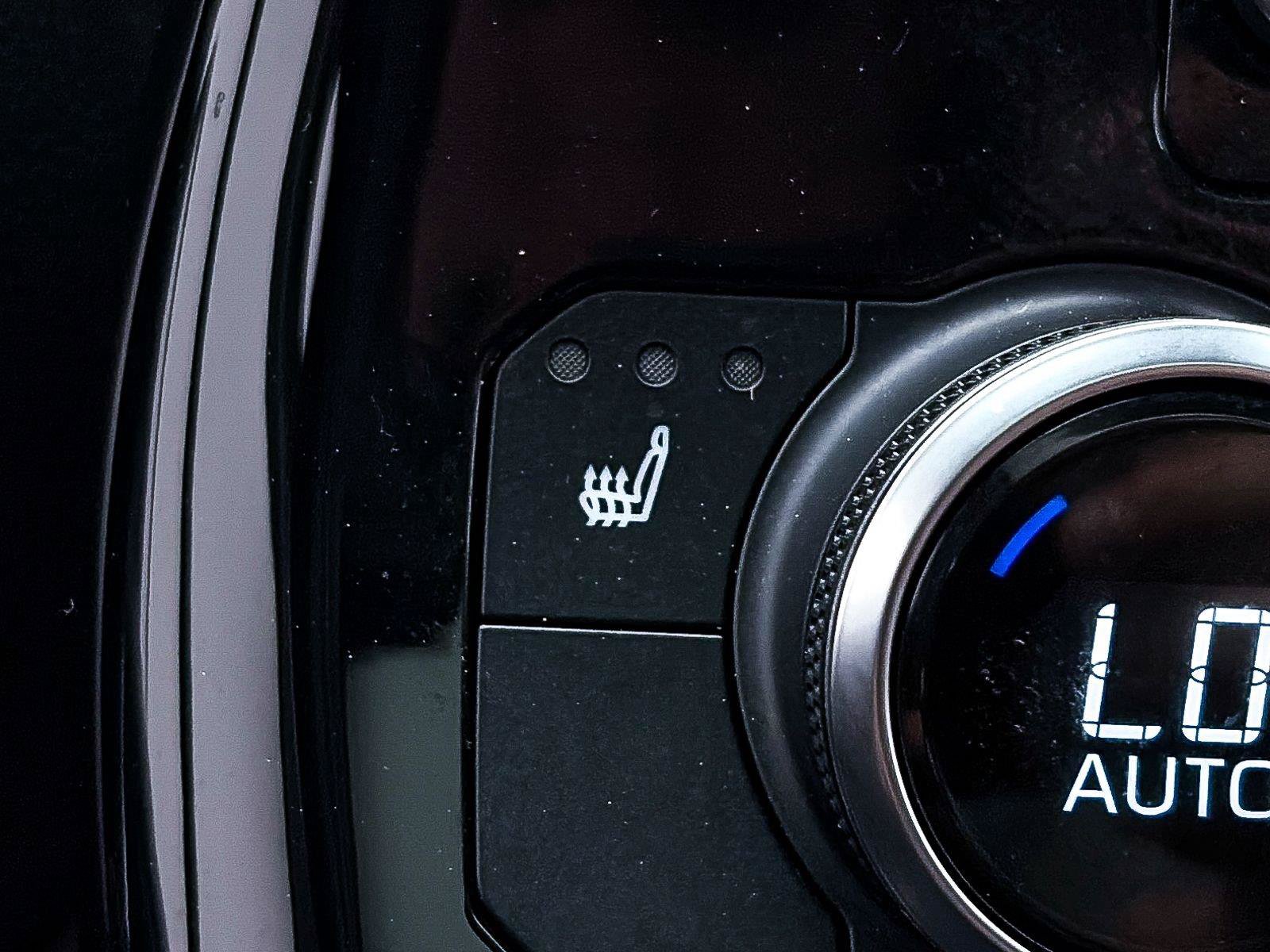 Used 2020 Toyota Highlander XLE AWD/4WD image 20