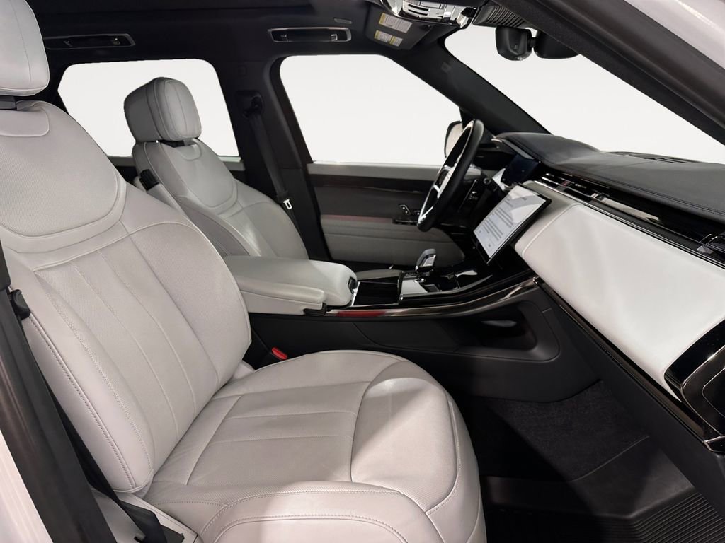 Used 2024 Land Rover Range Rover Sport SE AWD/4WD image 15