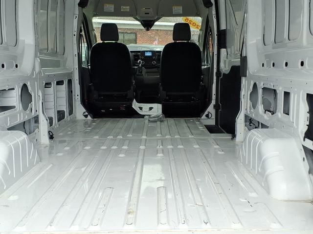 Used 2025 Ford Transit 250 148 Medium Roof RWD image 8