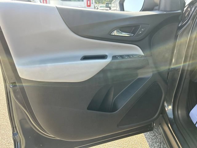 Used 2021 Chevrolet Equinox LS FWD image 11