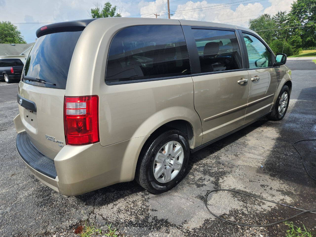 Used 2009 Dodge Grand Caravan SE w/ Climate Group FWD image 4