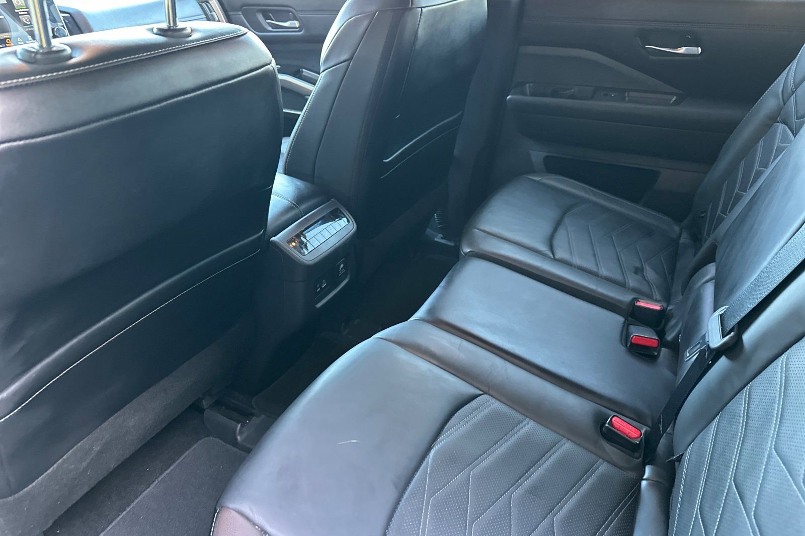 Certified 2024 Nissan Pathfinder Platinum w/ Cargo Package image 15