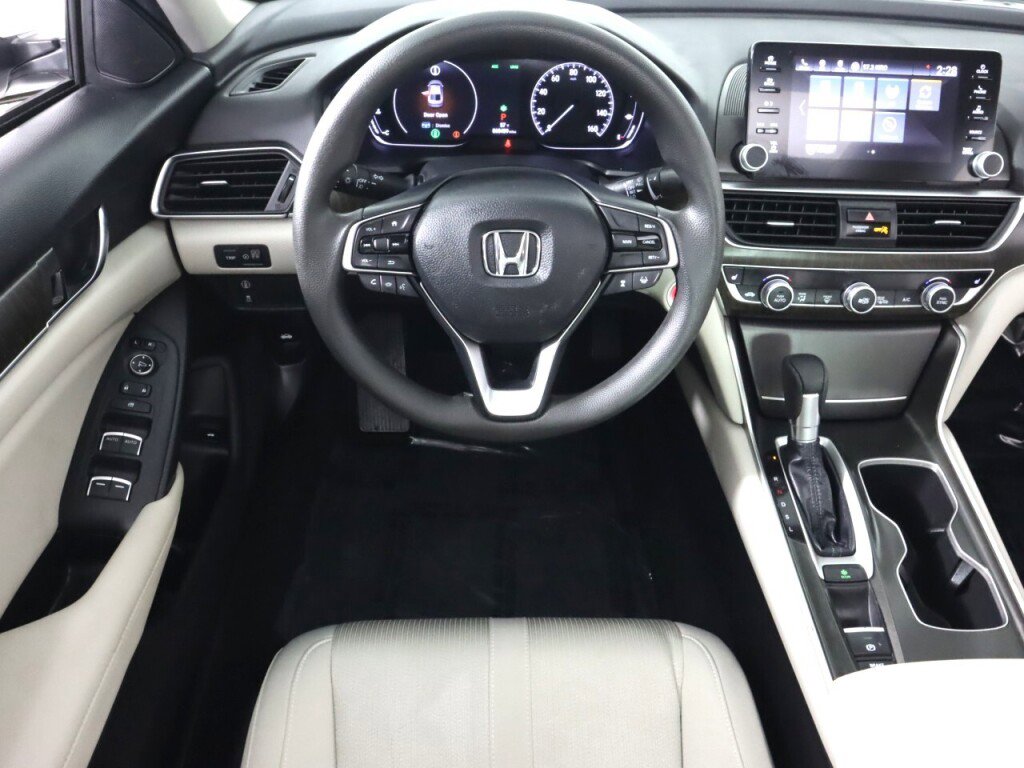 Used 2018 Honda Accord EX image 34