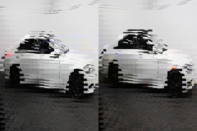 Used 2015 Mercedes-Benz S 550 4MATIC image 4