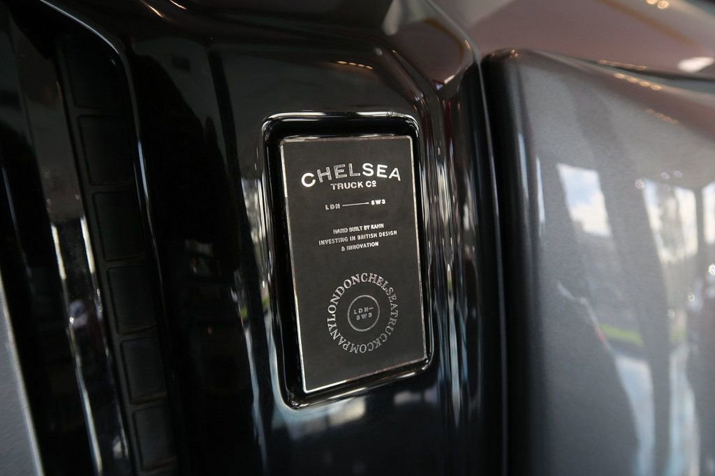 Used 2024 Land Rover Defender 110 X-Dynamic SE image 41