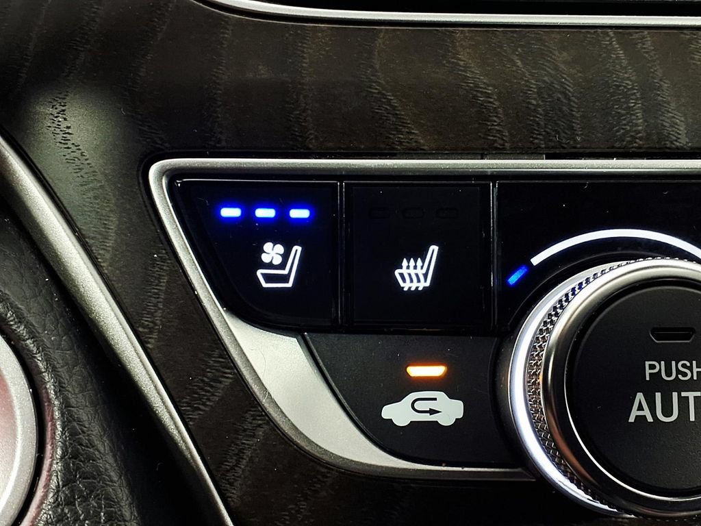 Used 2021 Honda Accord Touring image 17