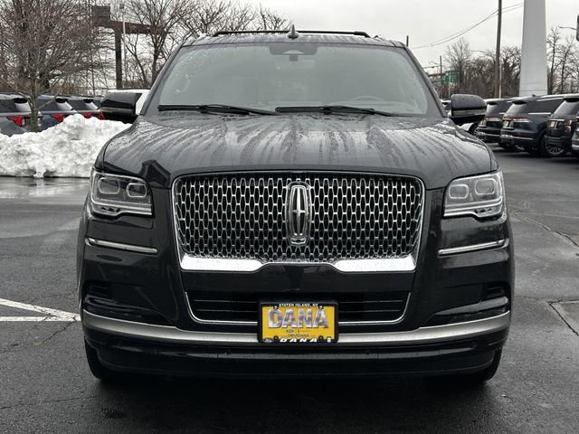 Used 2024 Lincoln Navigator Reserve image 2