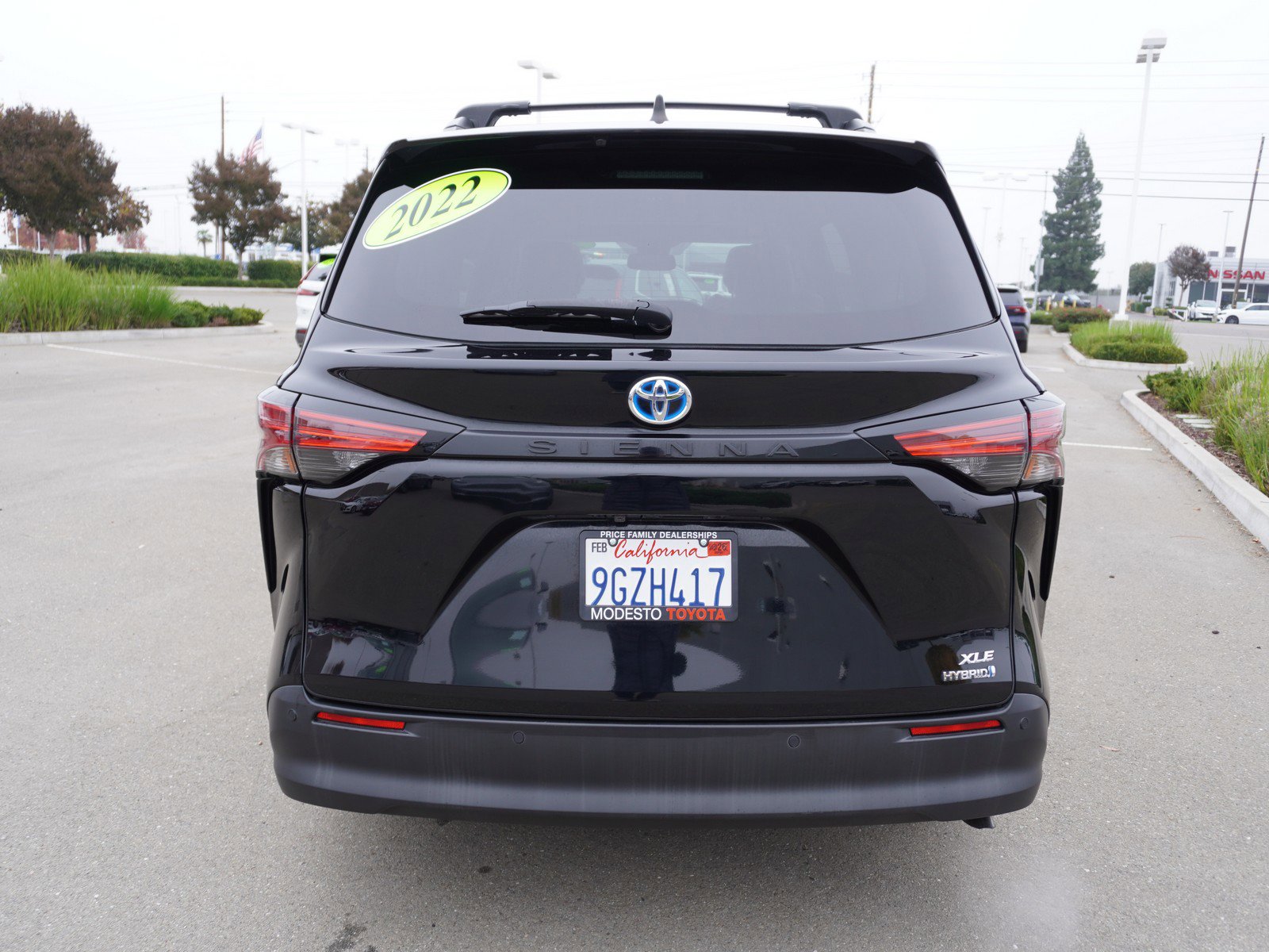 Used 2022 Toyota Sienna XLE image 9