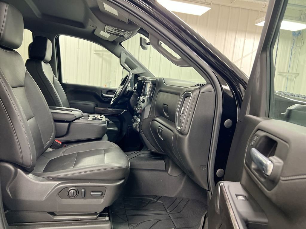 Used 2022 Chevrolet Silverado 3500 LTZ w/ Gooseneck/5TH Wheel Package image 21