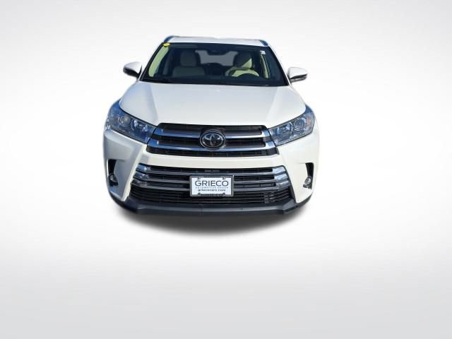 Used 2019 Toyota Highlander Limited image 2
