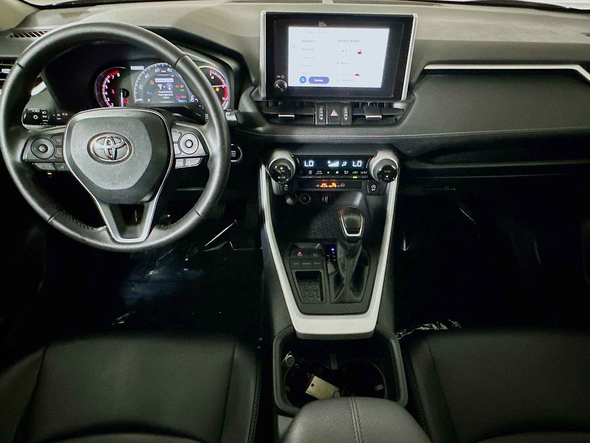 Used 2024 Toyota RAV4 XLE Premium image 27