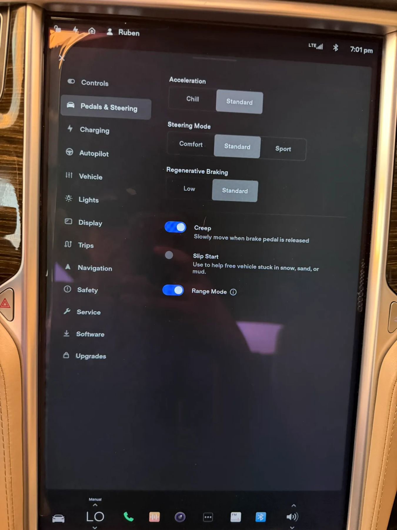 Used 2016 Tesla Model S 70D image 18