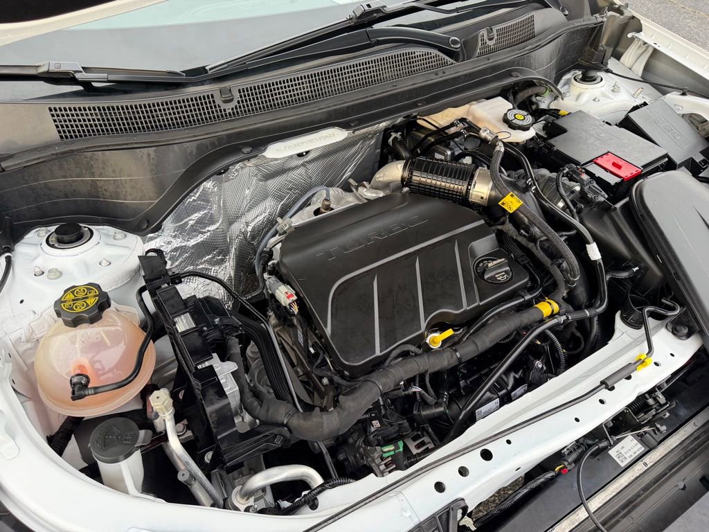 Used 2025 Chevrolet Trax ACTIV w/ Sunroof Package image 38