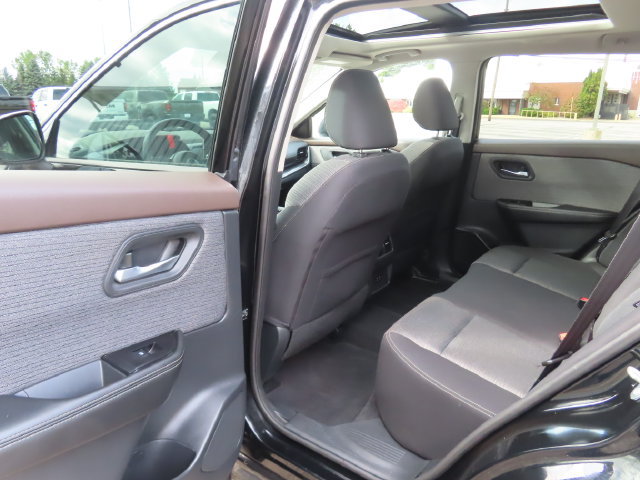 Used 2021 Nissan Rogue SV AWD/4WD image 20