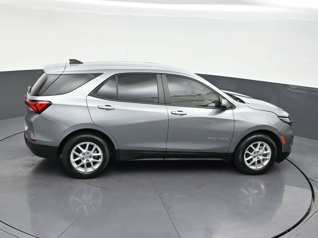 Used 2024 Chevrolet Equinox LS w/ Driver Confidence II Package FWD image 24