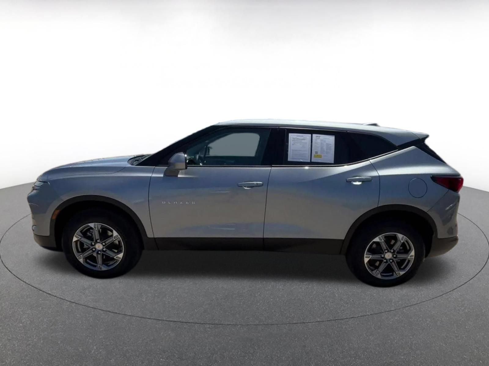 Used 2026 Chevrolet Blazer LT AWD/4WD image 9