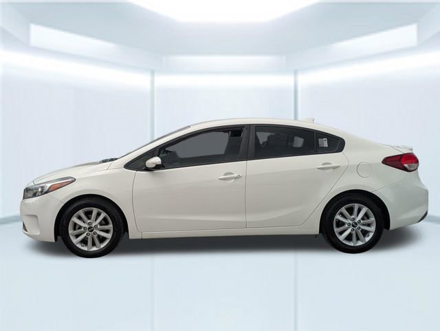 Used 2017 Kia Forte S FWD video 2