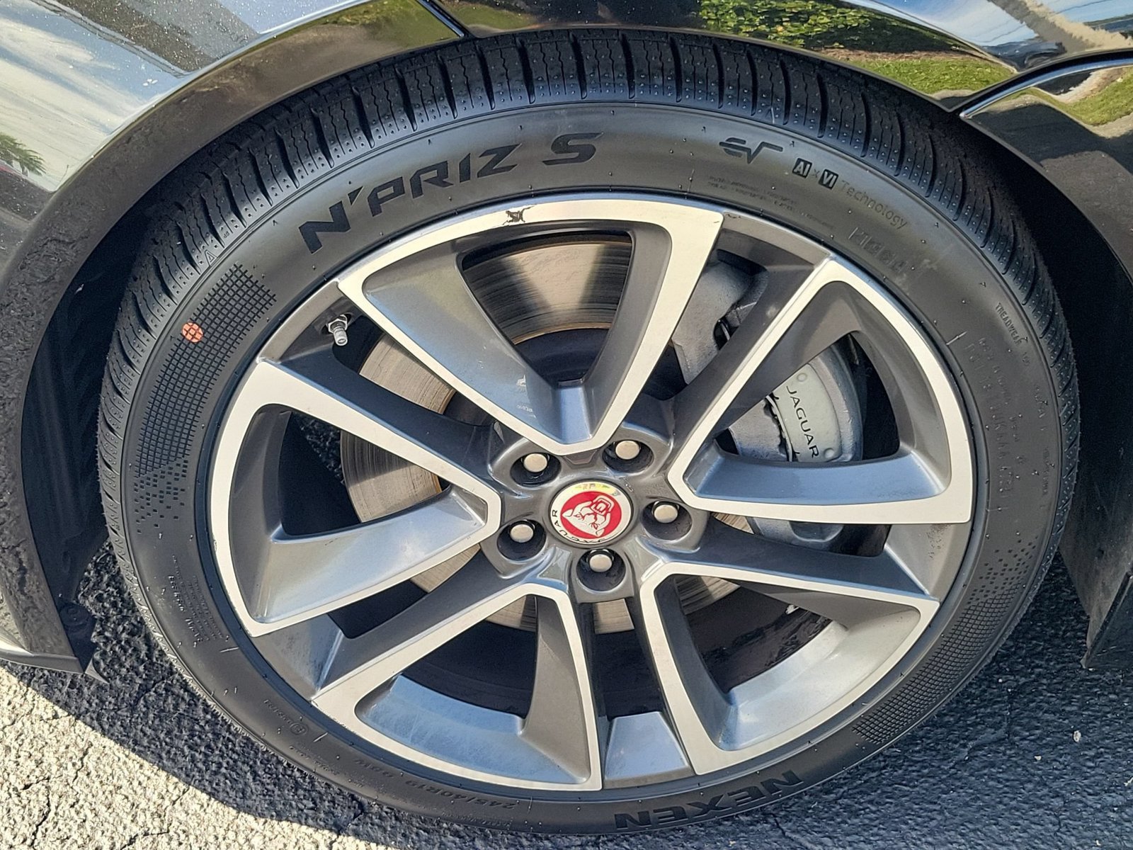 Used 2020 Jaguar F-TYPE Checkered Flag RWD image 7