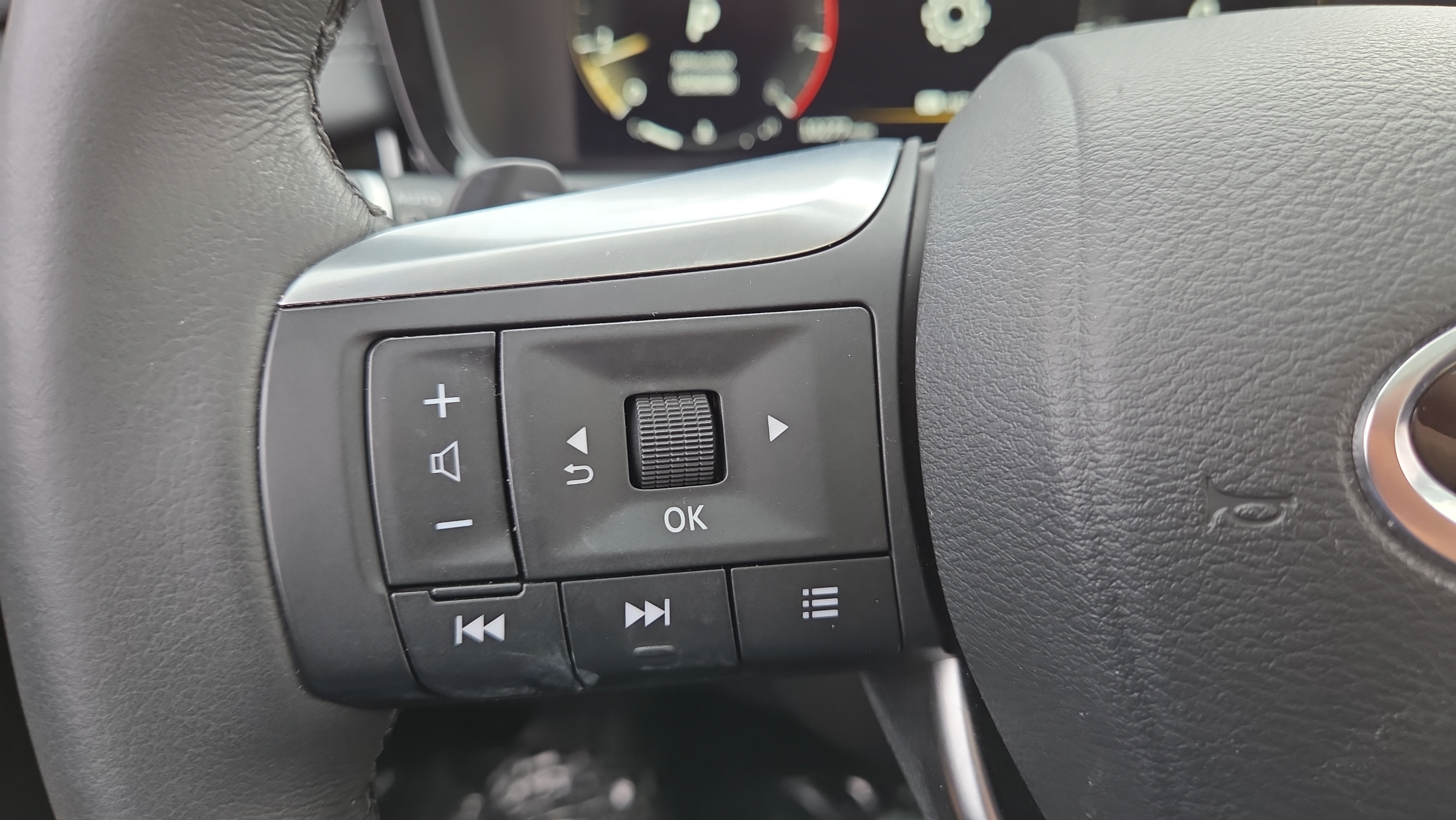 Used 2026 INFINITI QX60 Pure FWD image 23