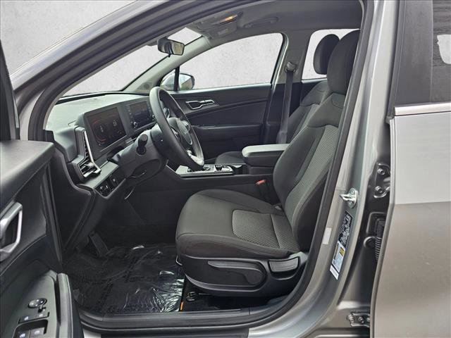 Used 2024 Kia Sportage LX image 19