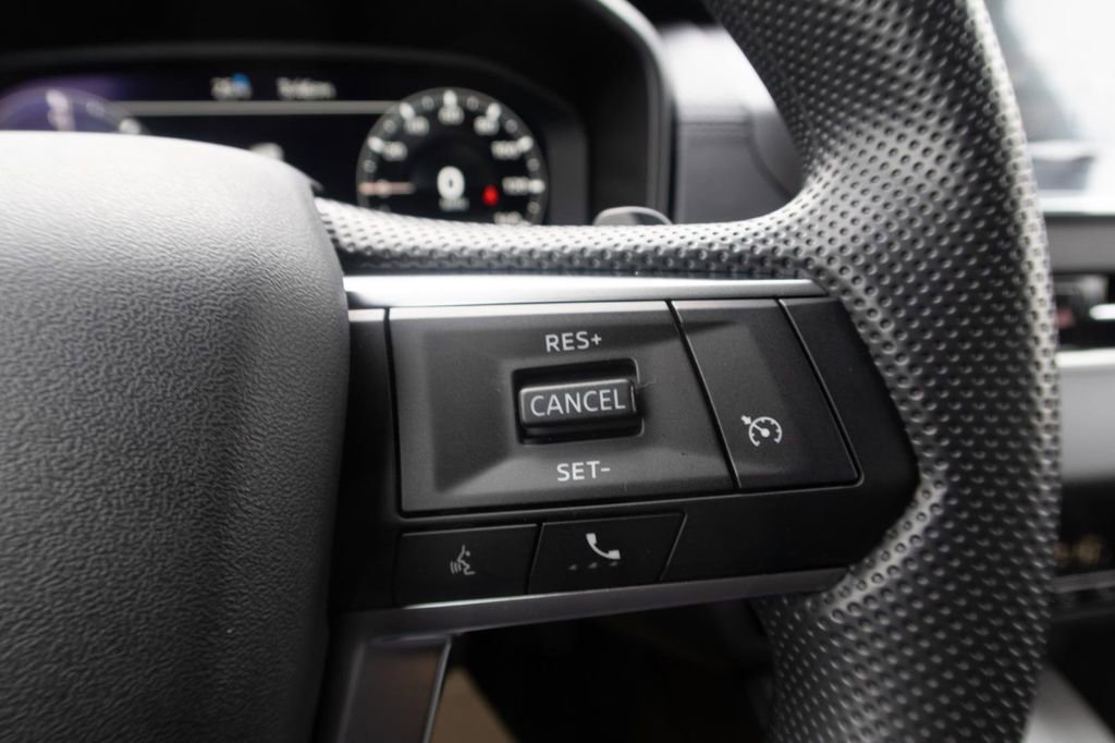 New 2025 Mitsubishi Outlander ES image 30