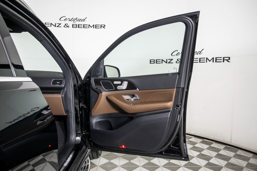 Used 2025 Mercedes-Benz GLE 450e 4MATIC image 17