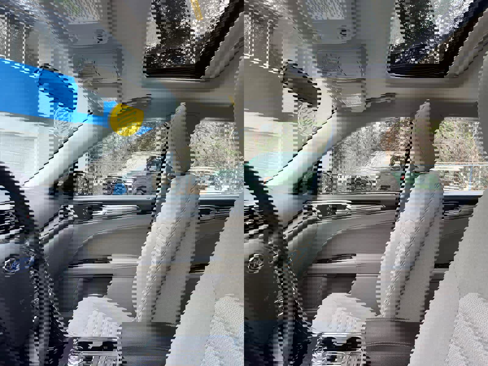 Used 2018 Ford Fusion SE w/ Fusion SE Technology Package image 12