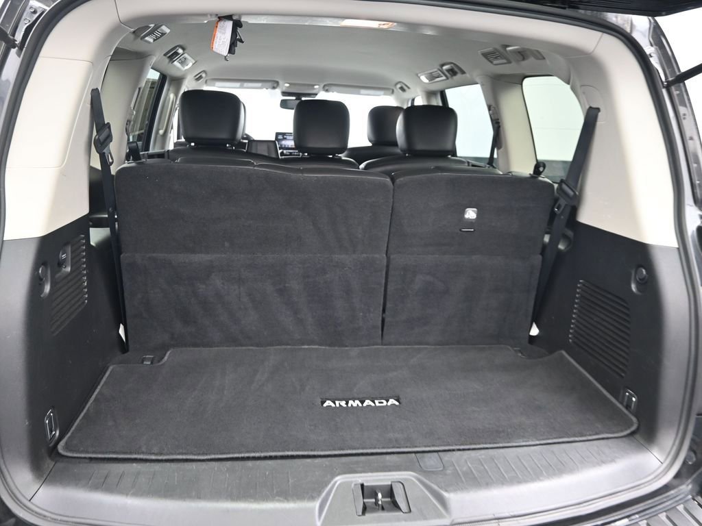 Used 2024 Nissan Armada SV image 11