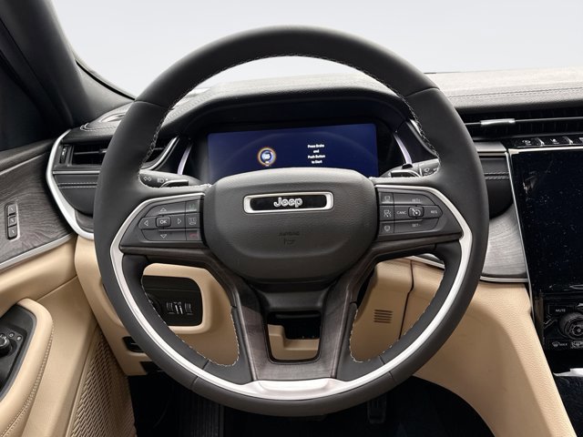 Used 2023 Jeep Grand Cherokee Limited w/ Rear Seat Video Group I image 12