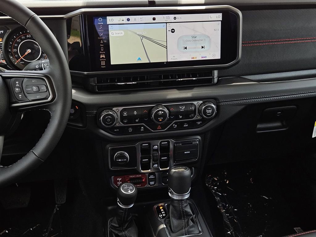 New 2025 Jeep Gladiator Rubicon image 24