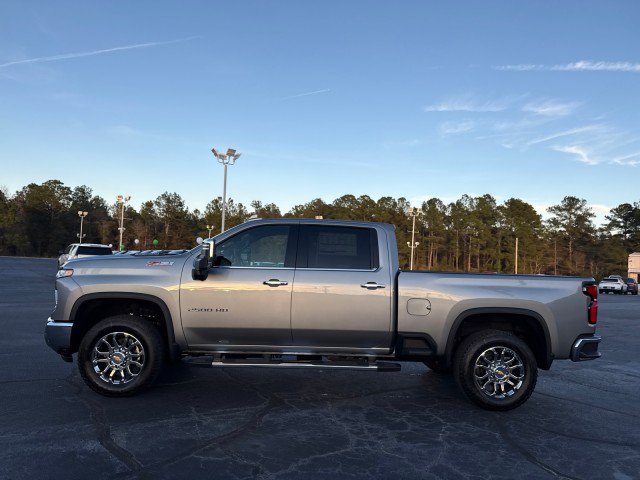 New 2026 Chevrolet Silverado 2500 LTZ w/ LTZ Premium Package AWD/4WD image 8