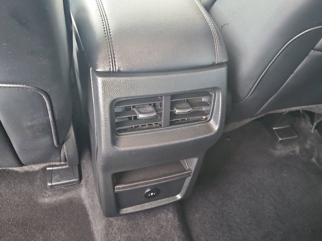 Used 2024 Ford Edge SEL image 17