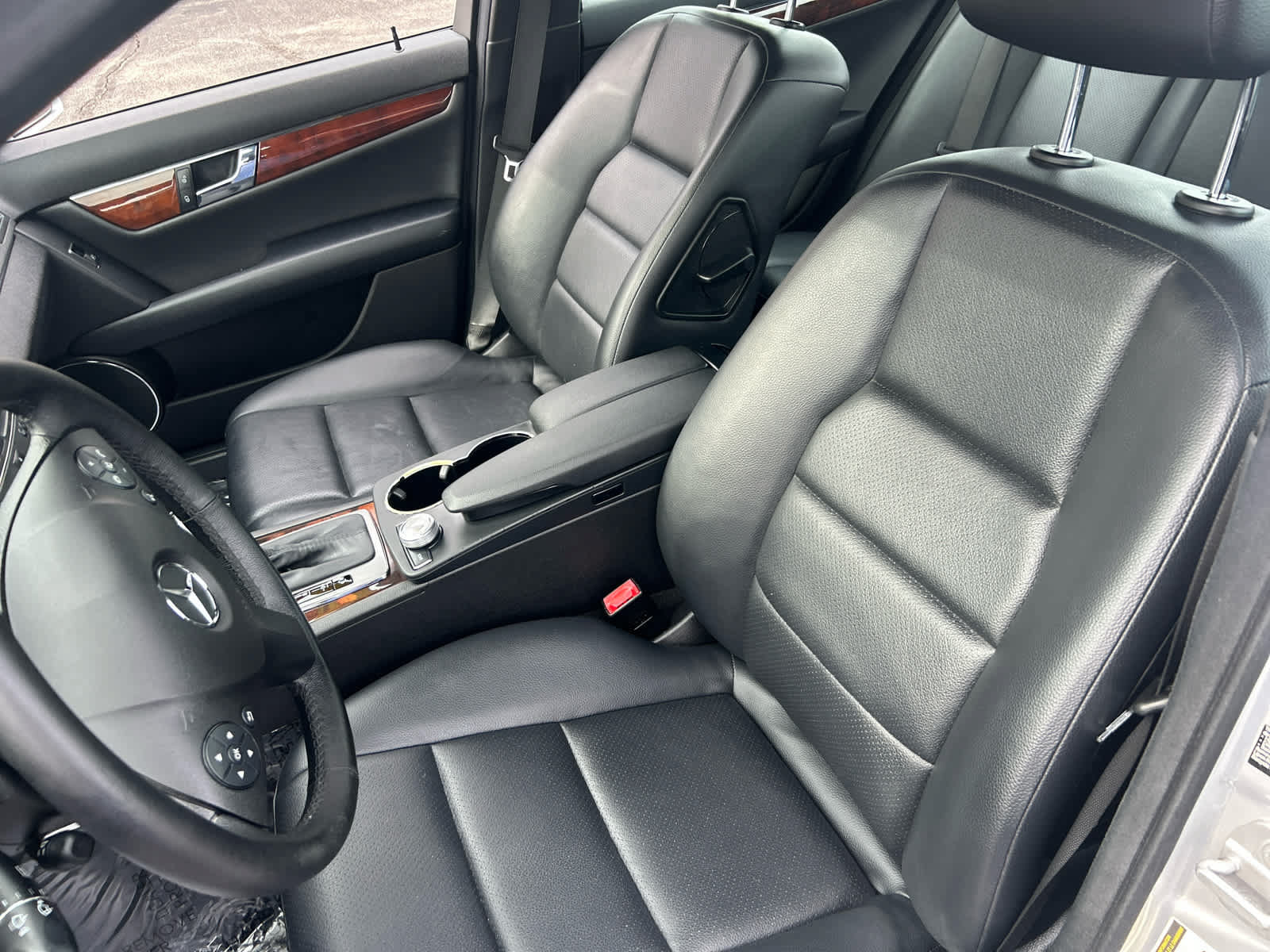Used 2010 Mercedes-Benz C 300 4MATIC Sedan image 13