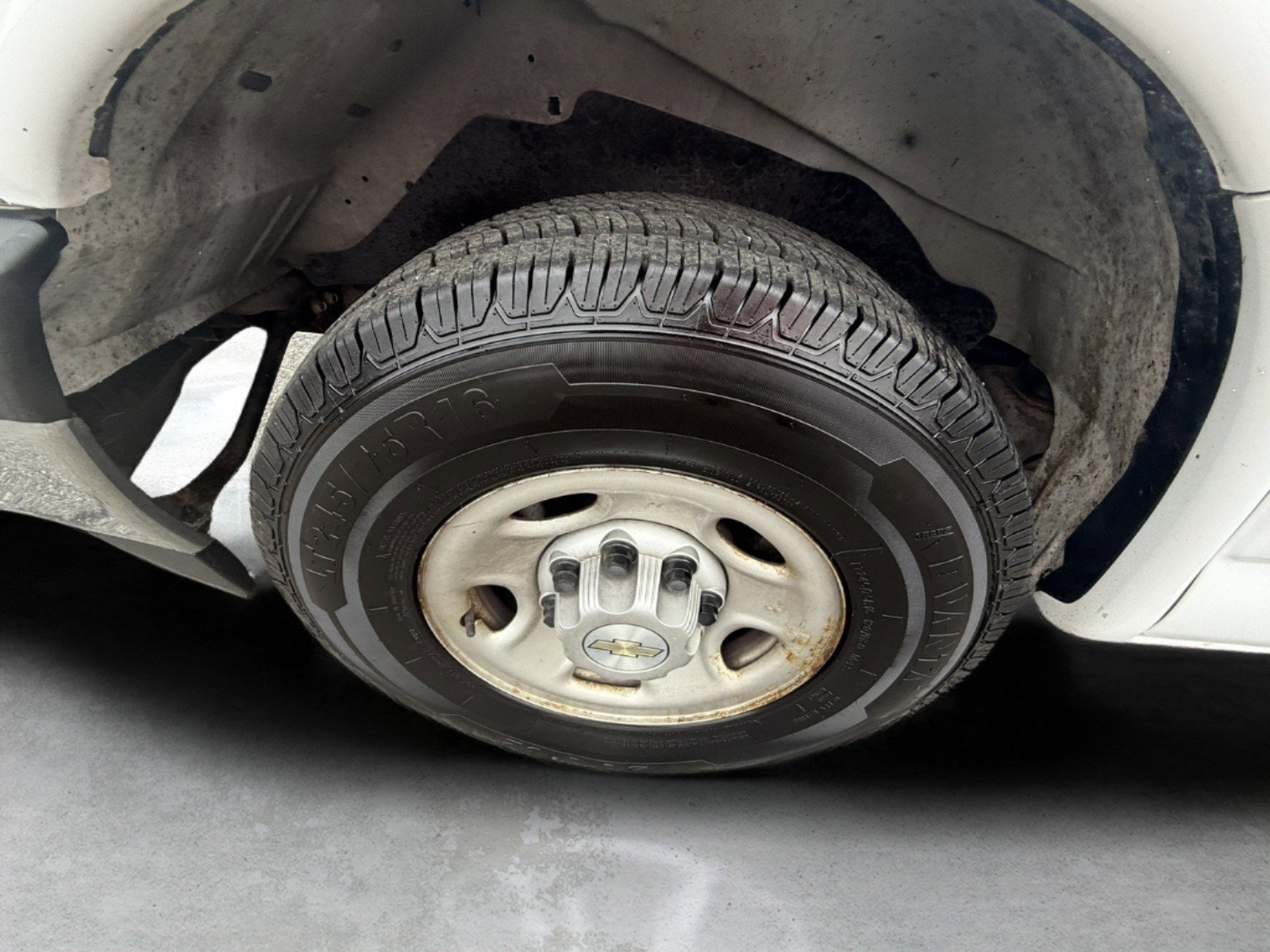 Used 2021 Chevrolet Express 2500 w/ Driver Convenience Package image 19