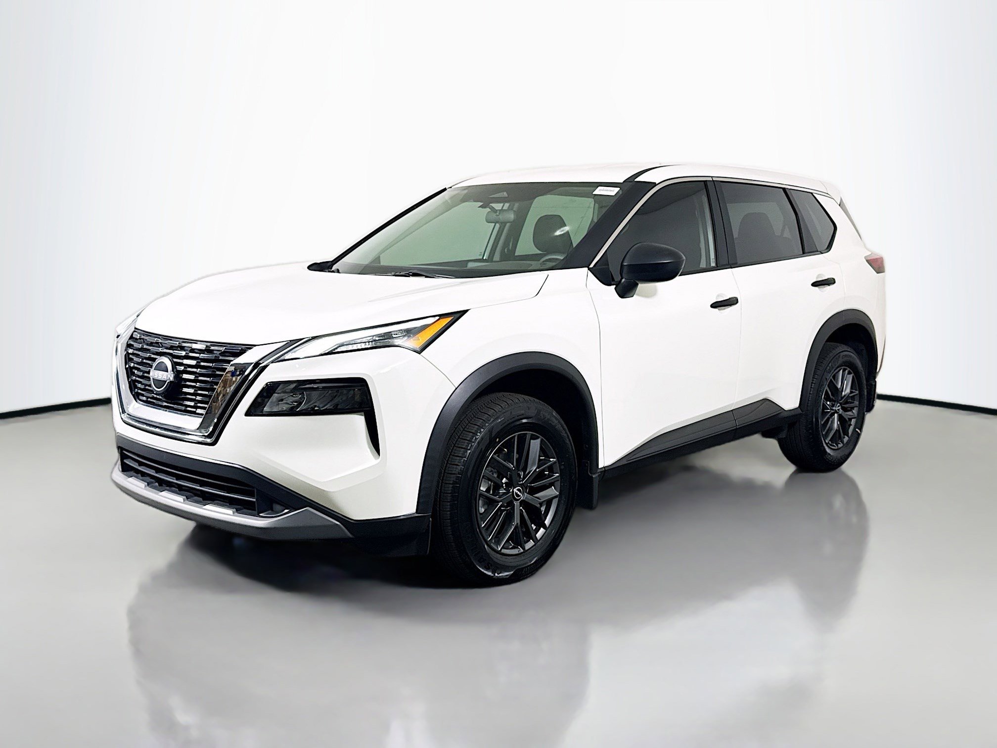 Used 2023 Nissan Rogue S image 4