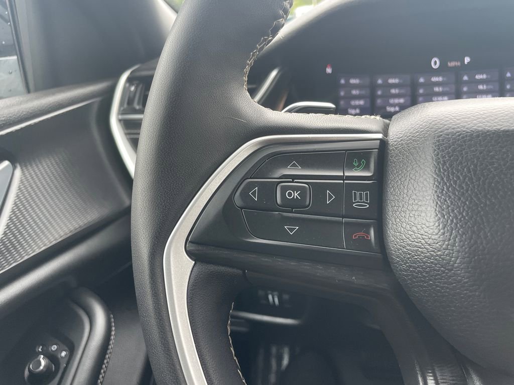 Used 2025 Jeep Grand Cherokee L Altitude w/ Trailer Tow Package image 25