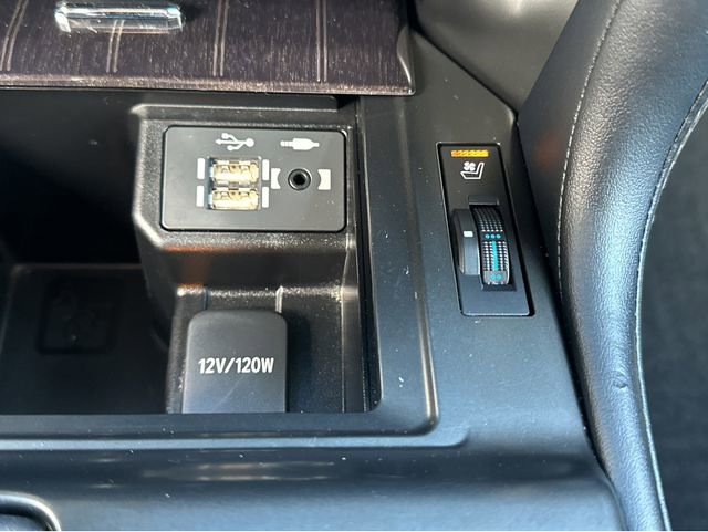 Used 2023 Lexus GX 460 Premium w/ Premium Package image 30