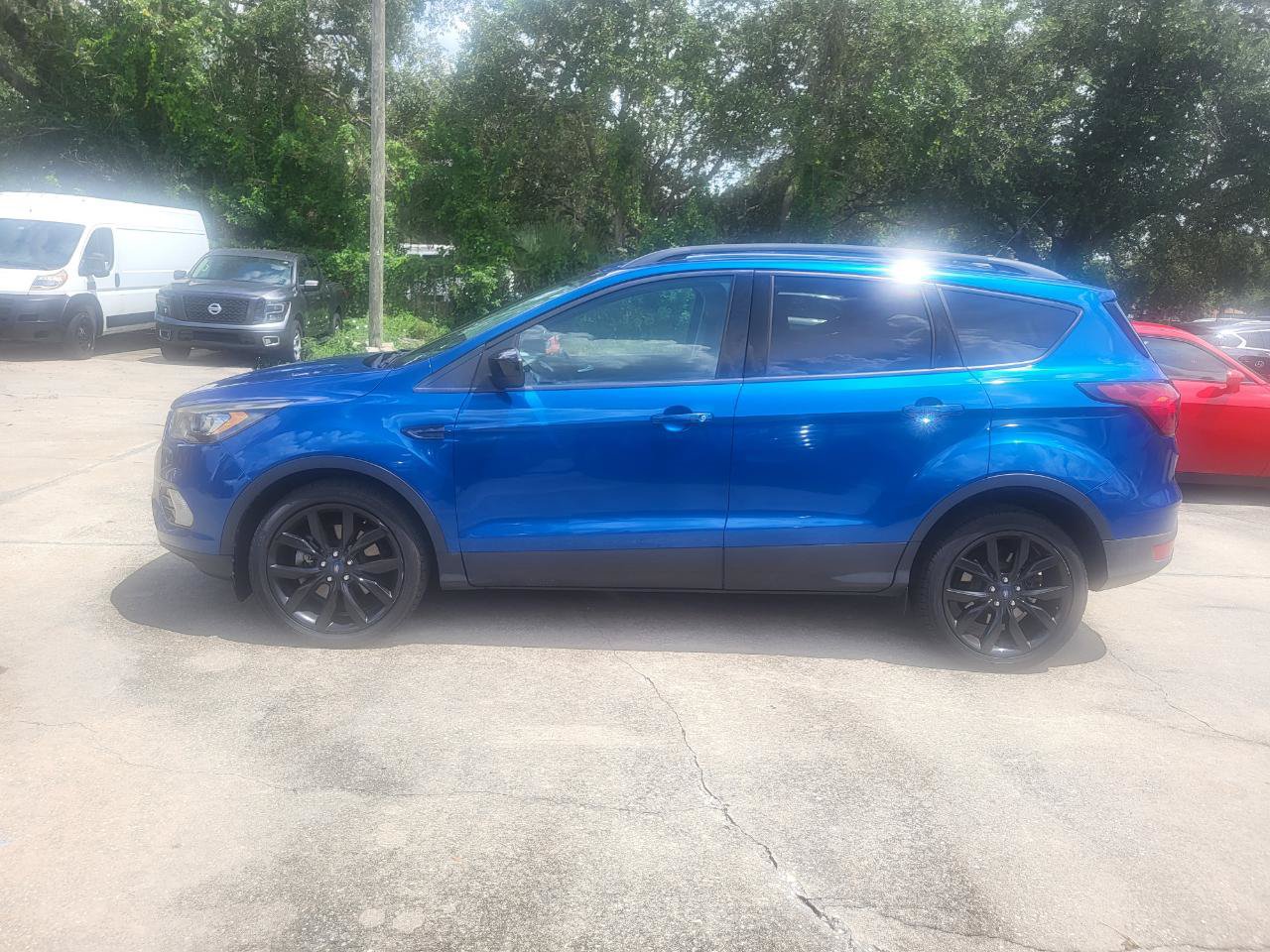 Used 2019 Ford Escape SE w/ SE Sport Appearance Package