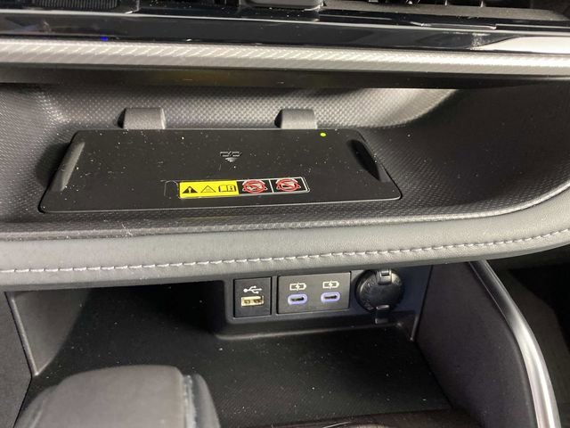 Used 2025 Toyota Highlander Platinum AWD/4WD image 22